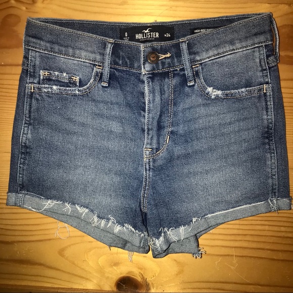 NWOT Hollister Ultra High Rise Short - Picture 1 of 5